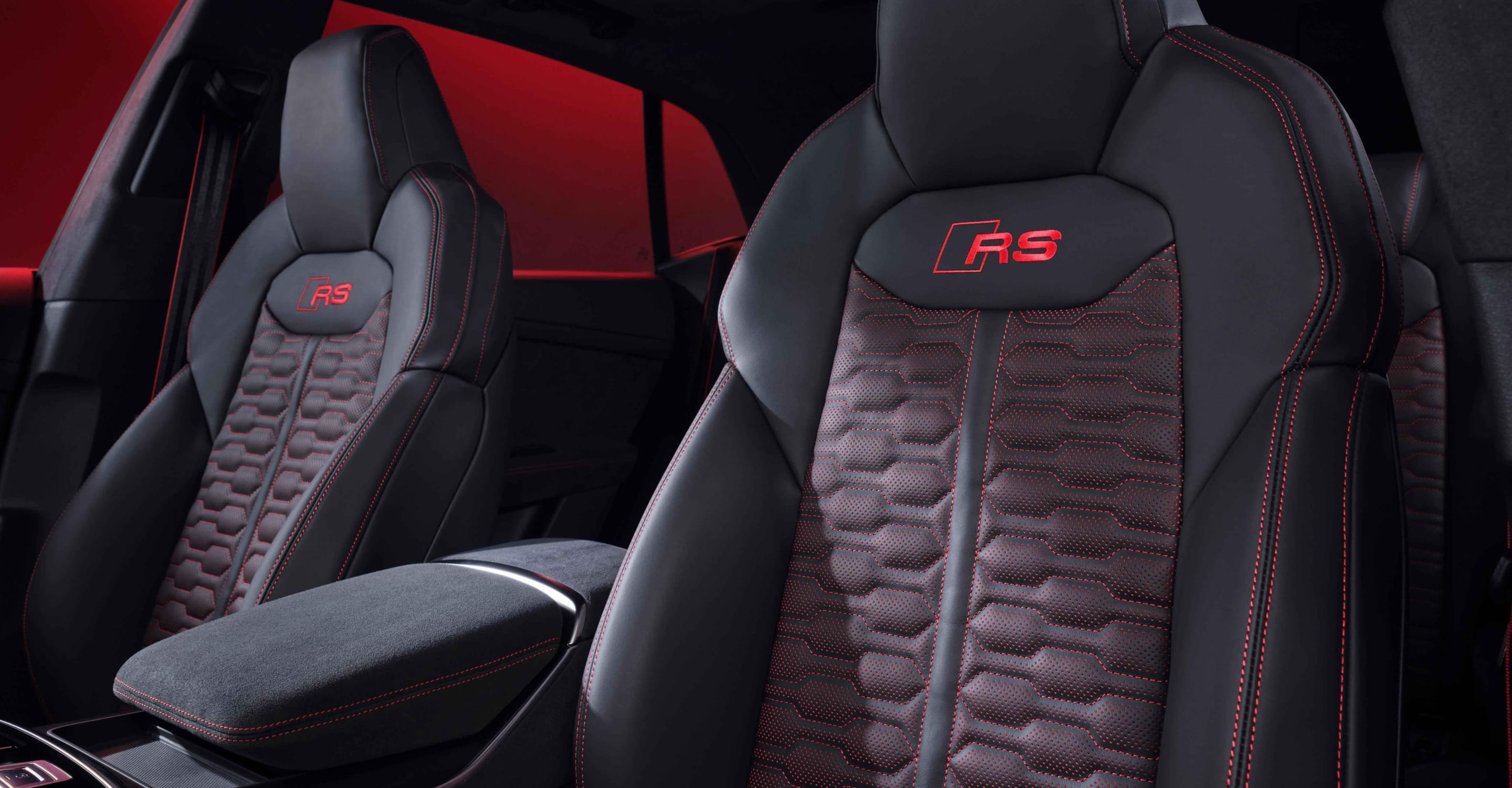 图注7：新奥迪RS Q8 performance提供丰富可选的座椅配色，带来个性化多样选择